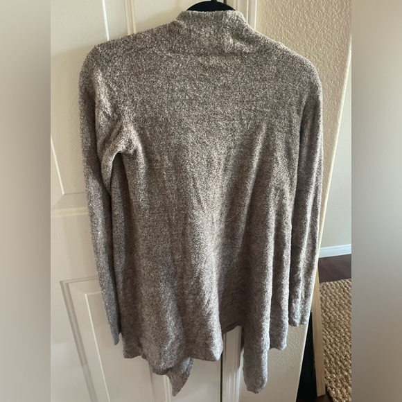 Barefoot Dreams drape front cardigan. - Picture 3 of 4